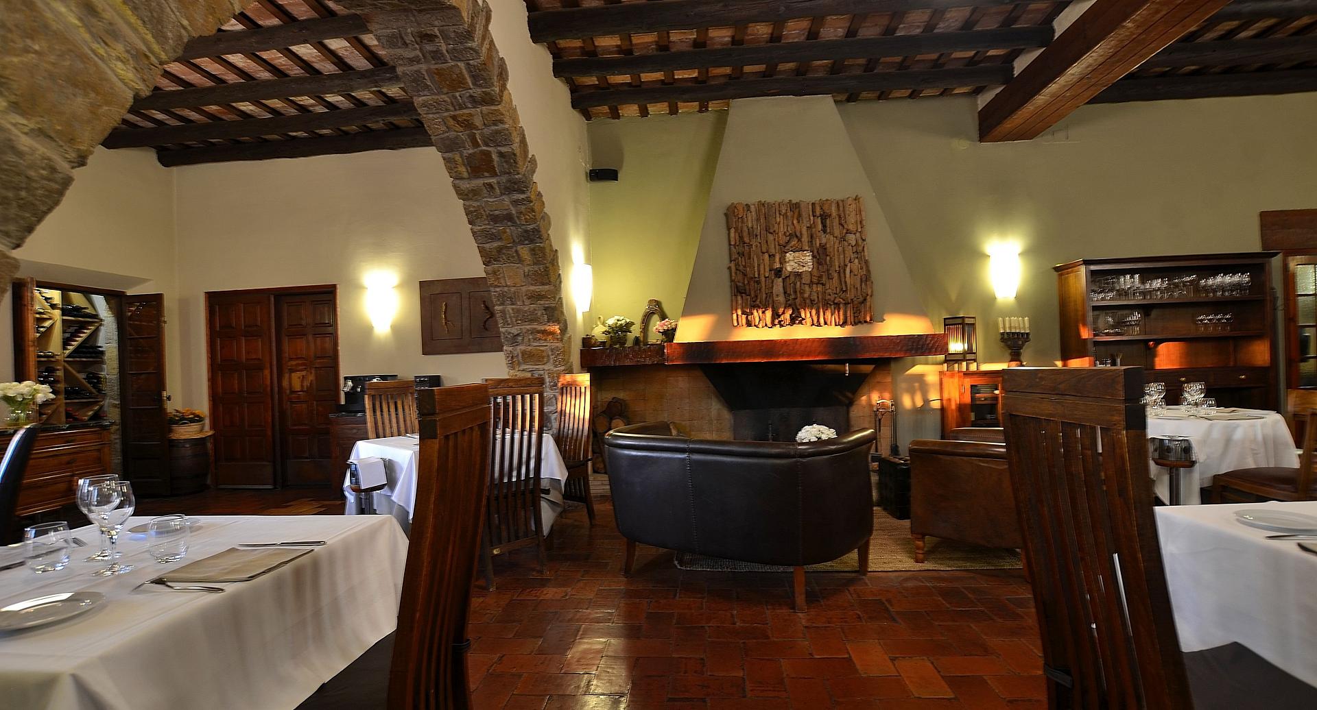 Discover our cozy restaurant